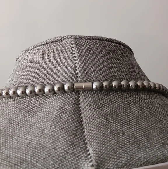 Modernist Hematite Necklace. Metal Beads, Magnetic Clasp - Picture 7 of 7